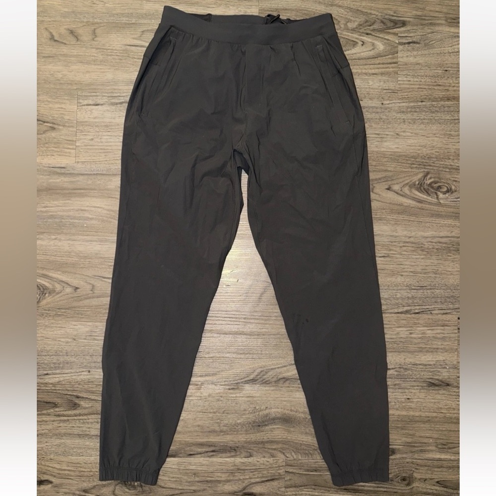 Lululemon Surge Jogger Mens Medium Black Pants Ankle Zippers Running Athleisure